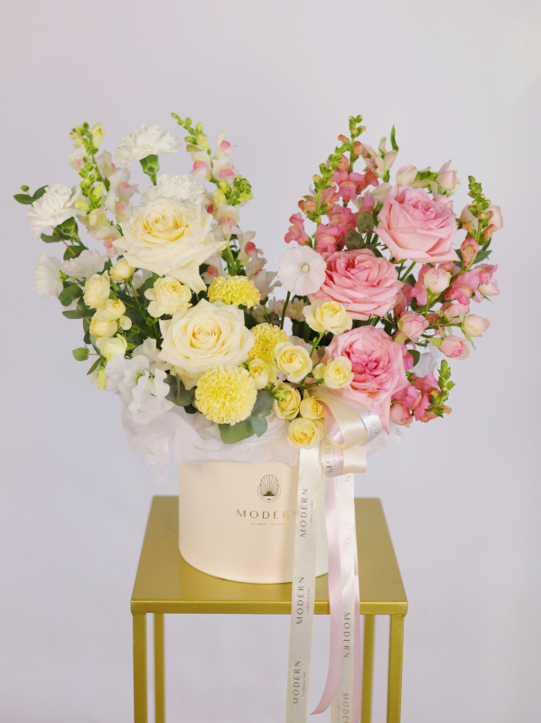 КОМПОЗИЦИЯ В БАРХАТНОЙ КОРОБКЕ С ПИОНОВИДНОЙ РОЗОЙ КОМПОЗИЦИЯ В БАРХАТНОЙ КОРОБКЕ С ПИОНОВИДНОЙ РОЗОЙ